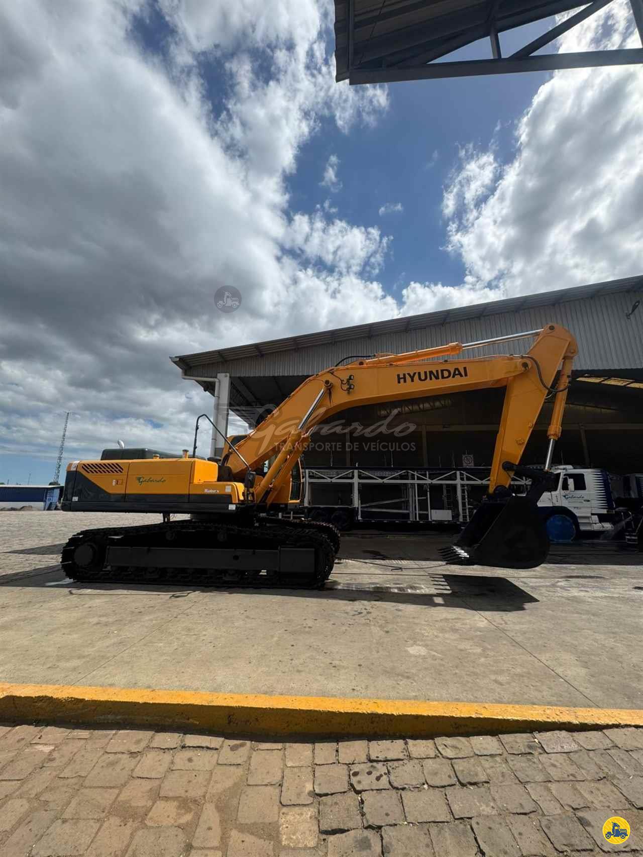 ESCAVADEIRA HYUNDAI R380LC-9S Transportes Gabardo PORTO ALEGRE RIO GRANDE DO SUL RS